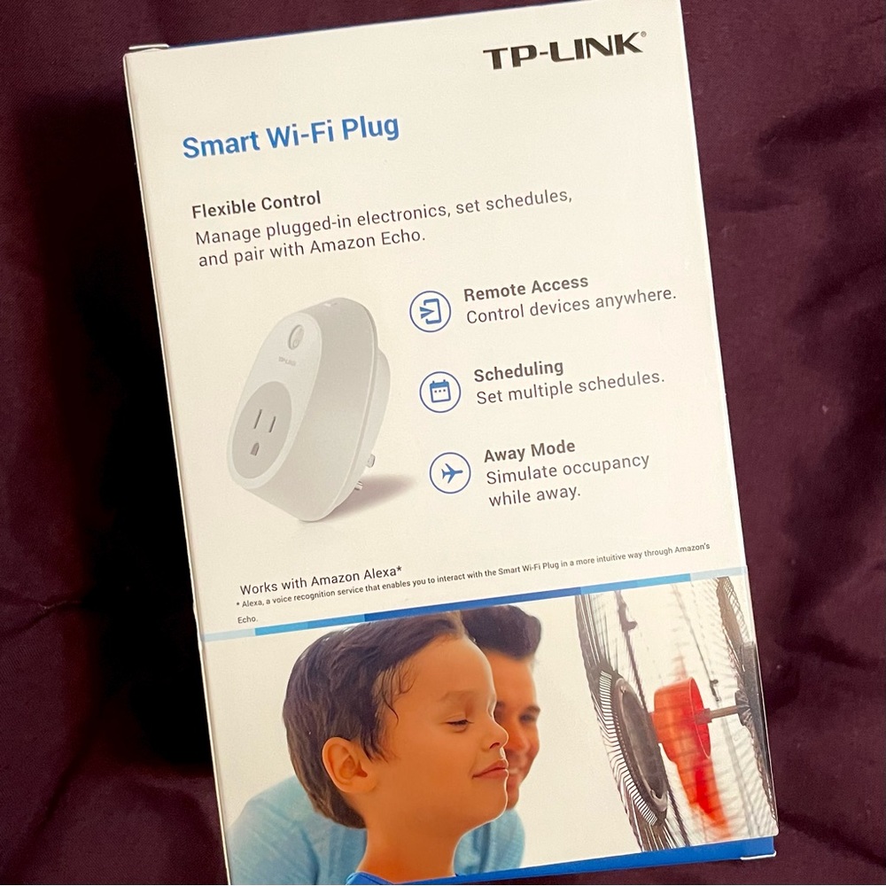 TP-Link Smart Wi-Fi Plug: Model HS100 - Picture 3 of 5